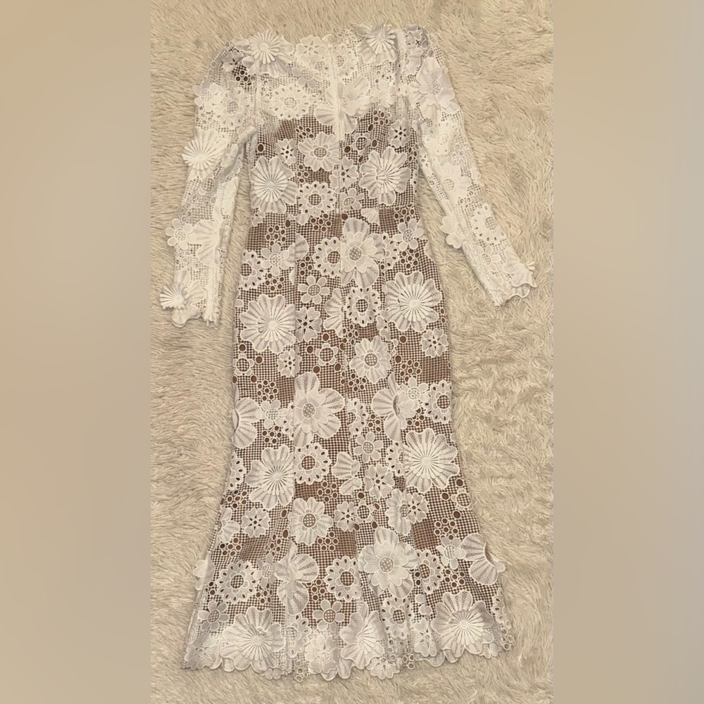 NEW Elliatt NEW Autumn White 3D Floral Lace Long Sleeve Midi Dress Sz M - Picture 5 of 7